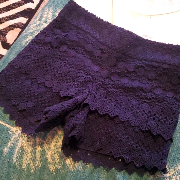 🧚‍♀️Loft Riviera Shorts🧚‍♀️ - Picture 5 of 9